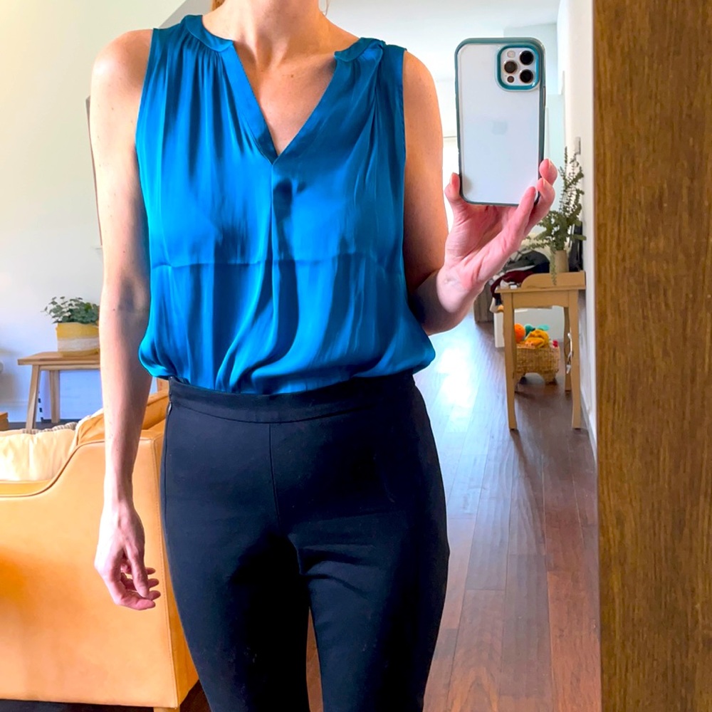 Banana Republic Sleeveless Blue/Teal Blouse